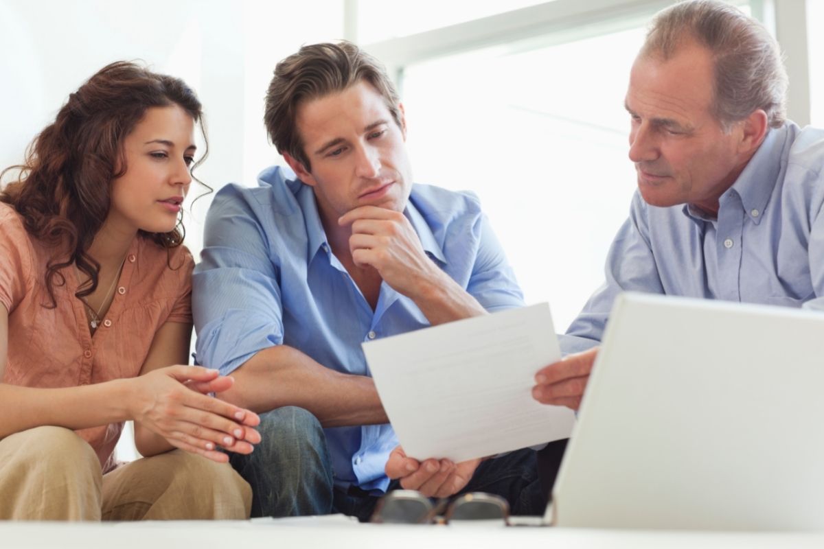 couple with lawyer